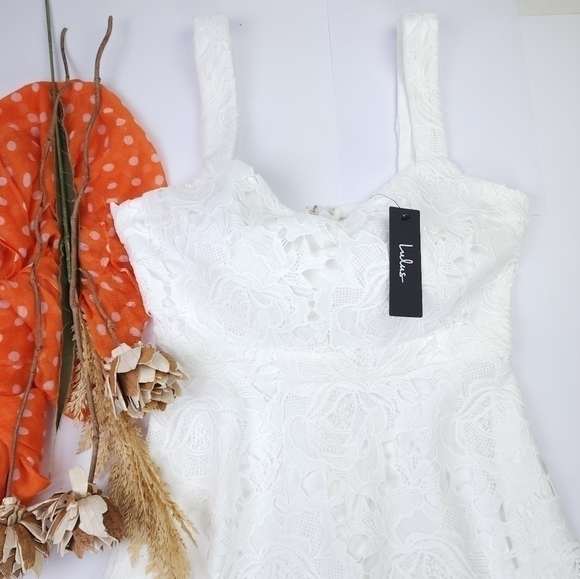 New Lulu's White Lace Lined Dress Sz M - Picture 2 of 11